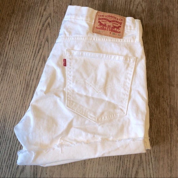 Levi’s Jean Cut Off Shorts - Picture 1 of 5